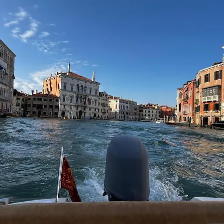 Ca Giacomo - Lovely In The Historic Center Of Venecia
